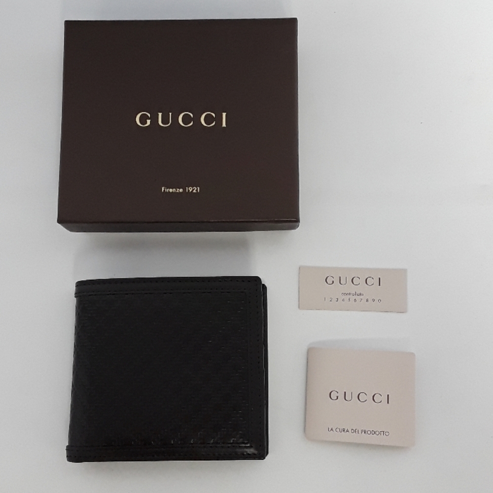 New in Box Gucci wallet for men. 237359